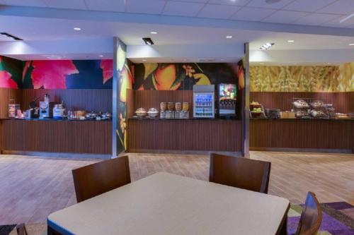 Fairfield Inn & Suites by Marriott Fort Lauderdale Pembroke Pines - image 13