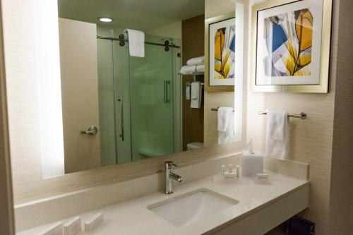Fairfield by Marriott Inn & Suites Rockingham - 화장실