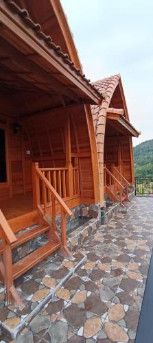 Giri Swari Homestay Room Type - Double Room with Mountain View