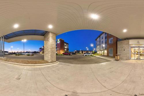 Fairfield Inn & Suites by Marriott Milwaukee Brookfield in Brookfield, USA