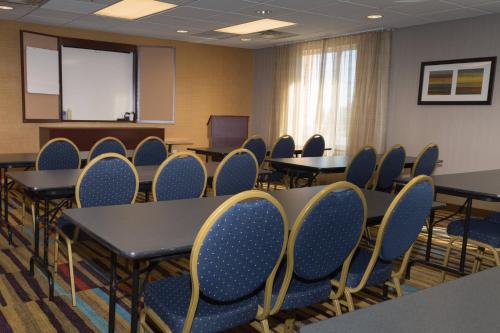 Fairfield Inn by Marriott Morgantown - image 11