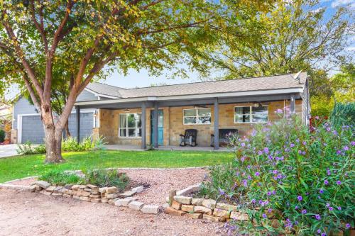 Howdy House in Marble Falls, USA