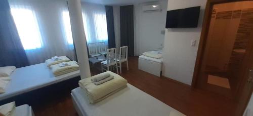 Guest House Stari Grad - Old Town - image 13