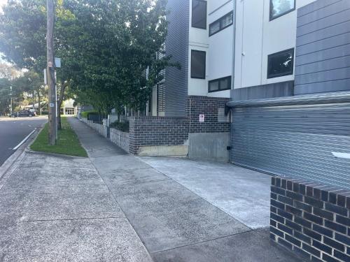 Entire Place 2BR 1BATH 1PARKING in Box Hill South