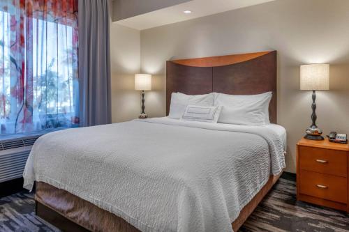 Fairfield Inn and Suites Holiday Tarpon Springs - image 14