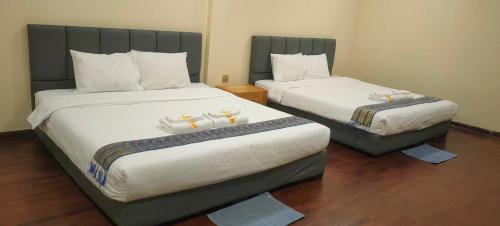 2 king beds