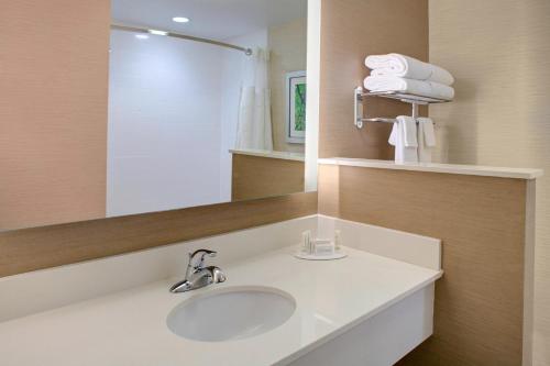 King Suite with Sofa Bed and Adapted Tub - Mobility and Hearing Accessible