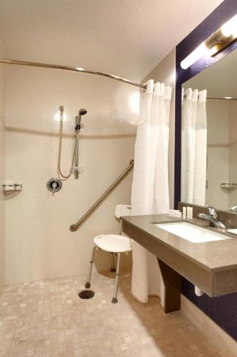 Fairfield Inn and Suites Sierra Vista - image 3