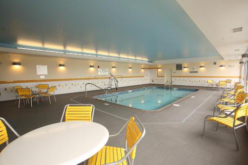 Fairfield Inn & Suites by Marriott East Grand Forks - image 9