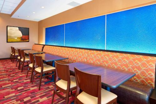 อาหารและเครื่องดื่ม, Fairfield by Marriott Inn & Suites St. John's Newfoundland in เซนต์ จอห์นส์ (NL)