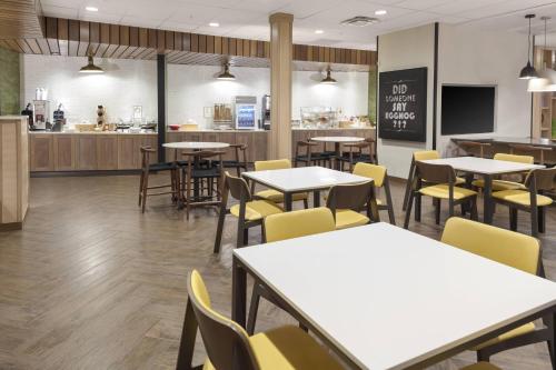 Fairfield Inn & Suites by Marriott Fort Collins South - image 14