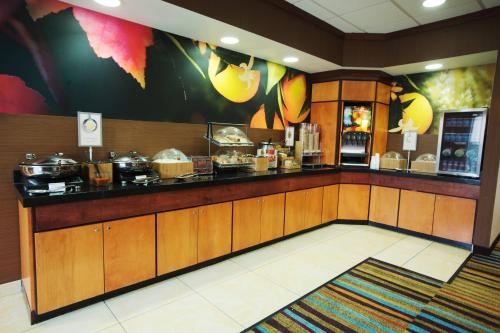 Fairfield Inn and Suites by Marriott Bartlesville - image 6