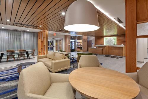 Fairfield by Marriott Inn & Suites Tulsa Catoosa - 로비