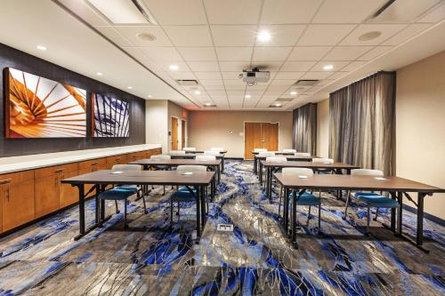 Fairfield by Marriott Inn & Suites Tulsa Catoosa - 회의실/연회장