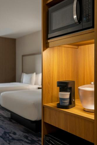 Fairfield by Marriott Inn & Suites Bethlehem PA - image 5