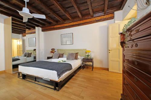 Cozy Apartment Rione Monti, Rom (Foto 9)