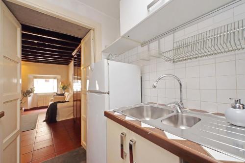 Cozy Apartment Rione Monti, Rom (Foto 10)
