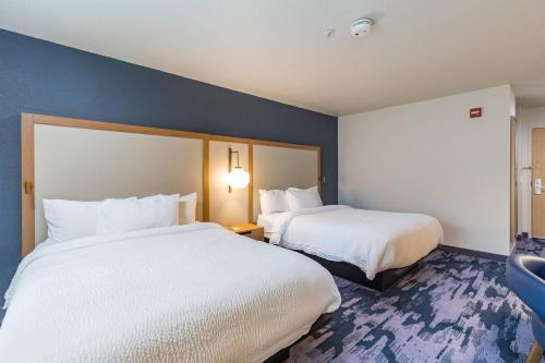 Fairfield Inn and Suites by Marriott Tampa North - image 6