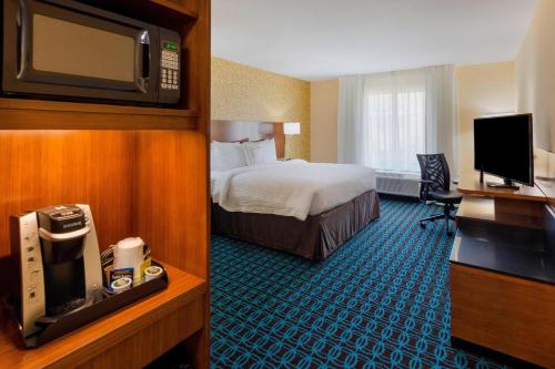 Fairfield Inn & Suites by Marriott Abingdon - image 10