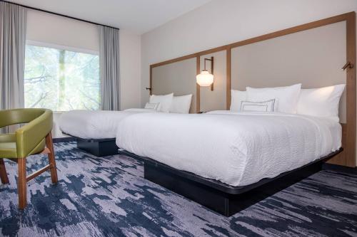 2 queen beds