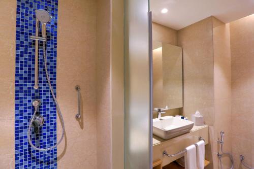 Suite, executive