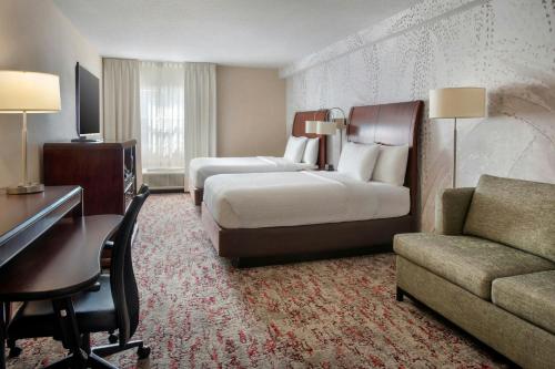 Fairfield Inn & Suites by Marriott Great Barrington Lenox/Berkshires - image 2
