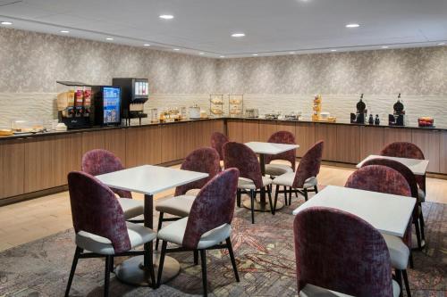 Fairfield Inn & Suites by Marriott Great Barrington Lenox/Berkshires - image 6