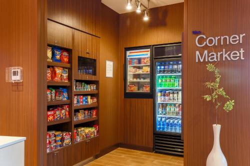 Fairfield Inn & Suites by Marriott Alexandria - image 12