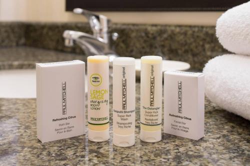 Fairfield Inn & Suites by Marriott Portland North - image 6