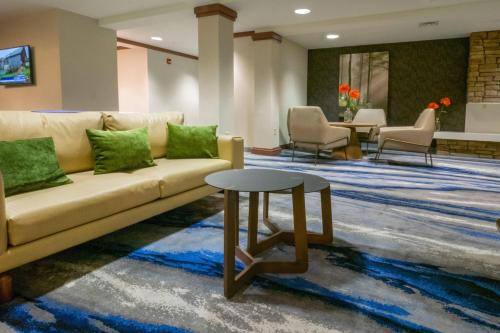 Fairfield by Marriott Inn & Suites Hazleton - 로비