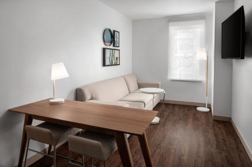 Element Tampa Midtown - image 7