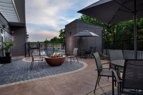 設施, Fairfield by Marriott Inn & Suites Knoxville Lenoir City/I-75 in 勒努瓦市