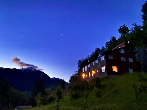 المنظر الخارجي, Hostal Las Natalias in Futaleufu