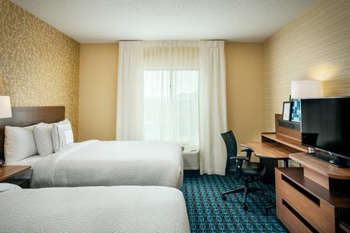 2 queen beds