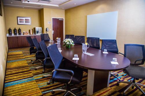 Fairfield by Marriott Inn & Suites Pocatello - 회의실/연회장