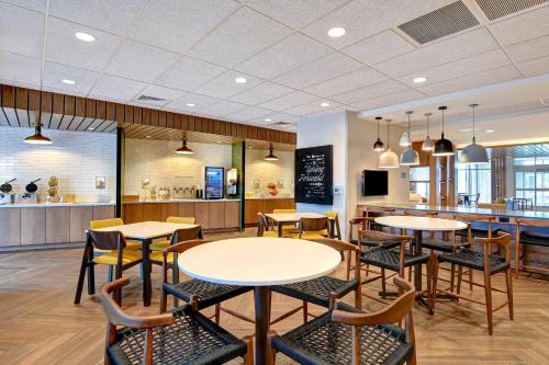 Fairfield Inn & Suites by Marriott Selinsgrove - image 12