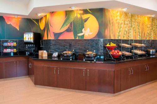 Fairfield Inn & Suites Peru - image 2