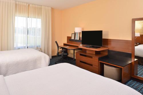 Fairfield Inn & Suites by Marriott St. Joseph - image 10