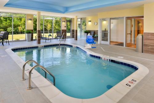 Fairfield Inn & Suites by Marriott St. Joseph - image 13