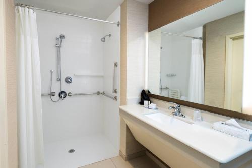 Fairfield Inn & Suites by Marriott Uncasville Groton Area - image 10