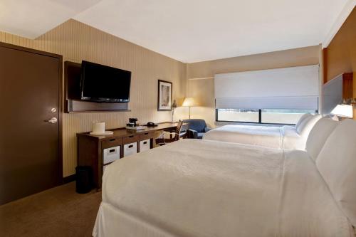 Four Points by Sheraton Peoria - image 13
