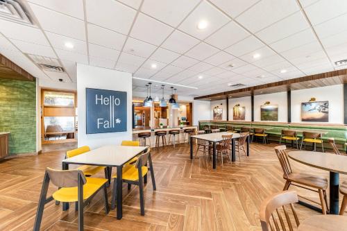 Ételek és italok, Fairfield by Marriott Inn & Suites Gainesville I-35 in Gainesville (Texas)