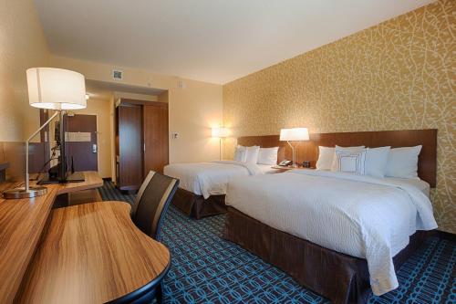 Queen Room with Two Queen Beds - Hearing Accessible