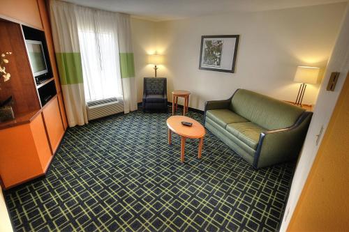 Fairfield Inn & Suites Mount Vernon Rend Lake - image 8