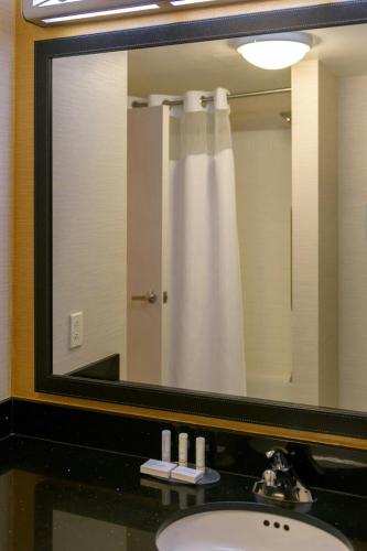 Fairfield Inn & Suites Kennett Square - image 11