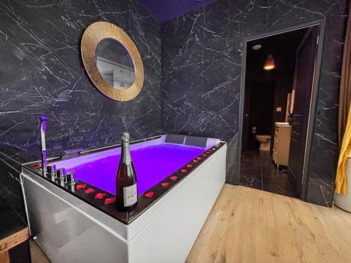 Jacuzzi privé, Sauna & Design Chic - Location saisonnière - Reims