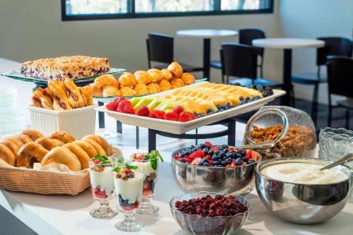 Four Points by Sheraton Norwood Conference Center Four Points by Sheraton Norwood Conference Center