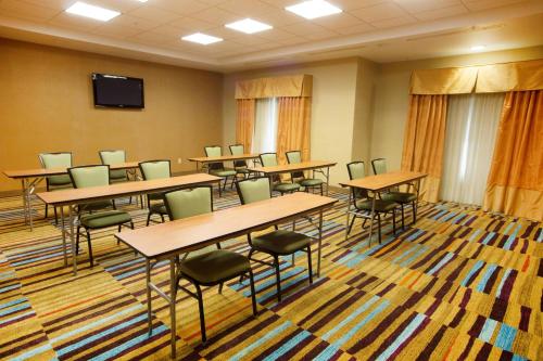 Fairfield by Marriott Inn & Suites Muskogee - 회의실/연회장