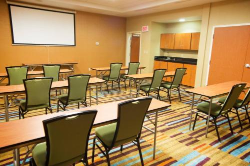 Fairfield Inn and Suites by Marriott Muskogee - image 10