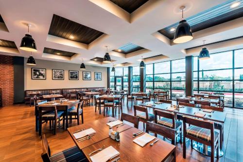 Four Points By Sheraton Houston Energy Corridor - image 7